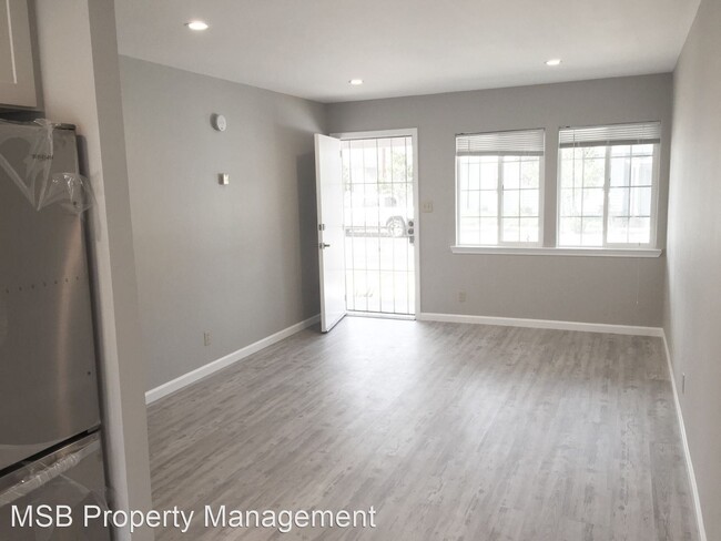 Foto del edificio - 22670-22674 Myrtle St