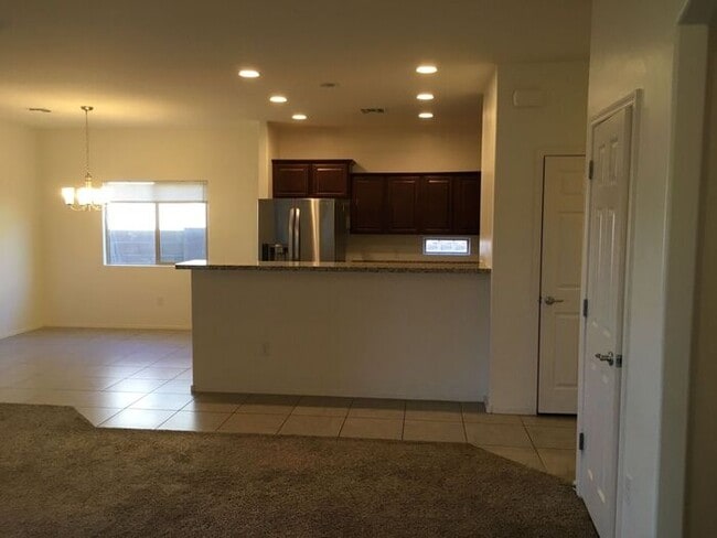 Building Photo - PENDING/RENTED - Beautiful Home