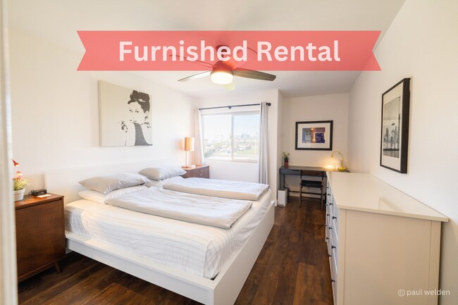 Very comfortable mattress & work desk - 1111 E University Dr