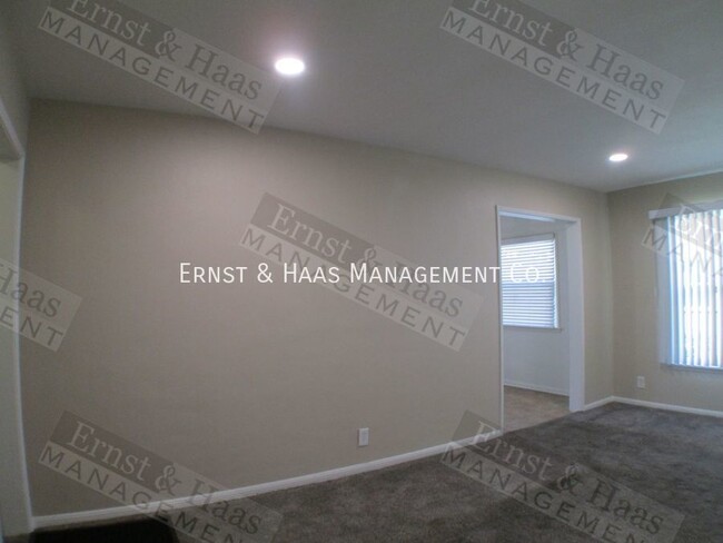 Building Photo - Lovely 1 Bedroom Apartment in Prime Bixby ...