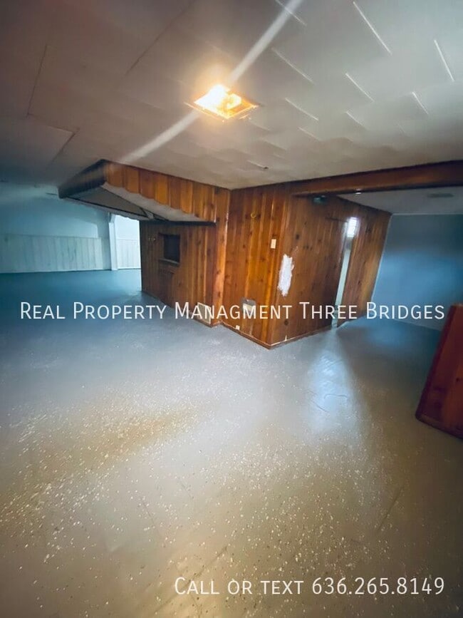 Building Photo - 317 Cameron Rd