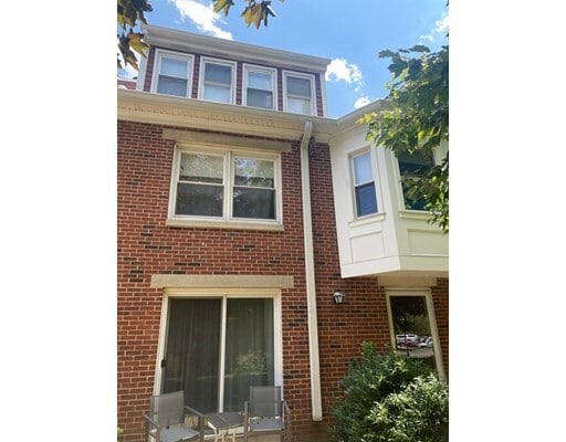 Building Photo - 138 Quincy Shore Dr
