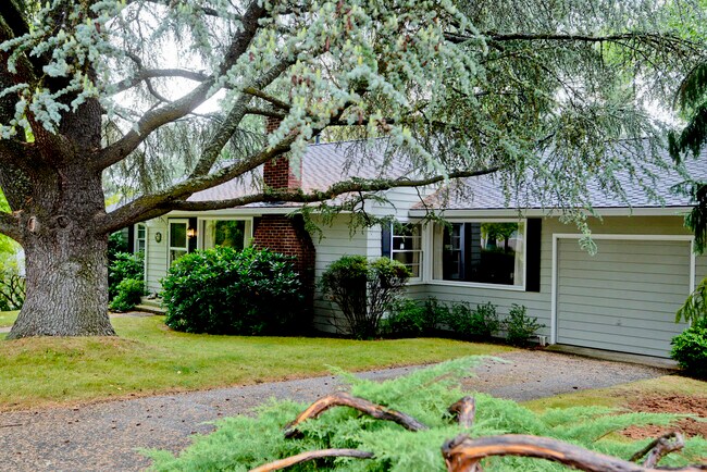 FRONT OF HOME - 734 Elkader St