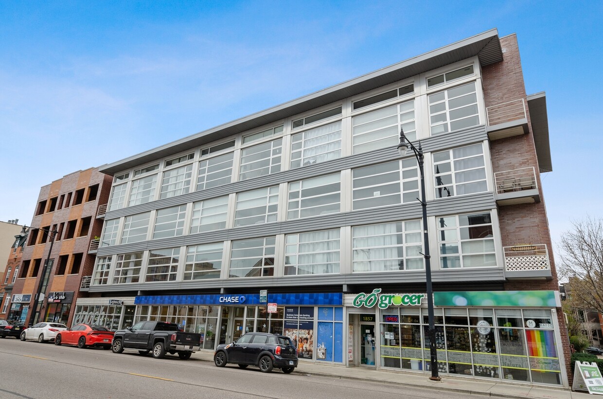 Foto principal - 1849 W North Ave