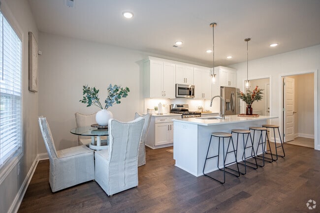 3BR, 2.5BA - 1,956SF - The Magnolia - Dining Room - Poplar Creek