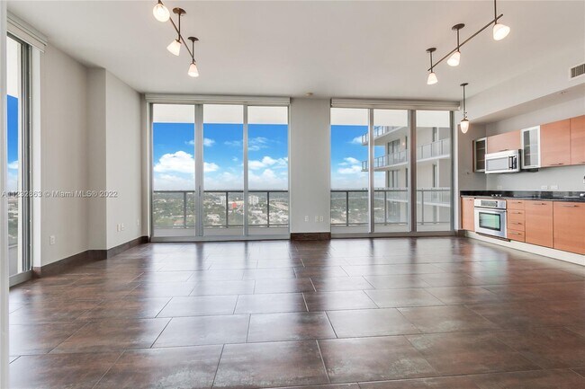 Foto del edificio - 3470 E Coast Ave