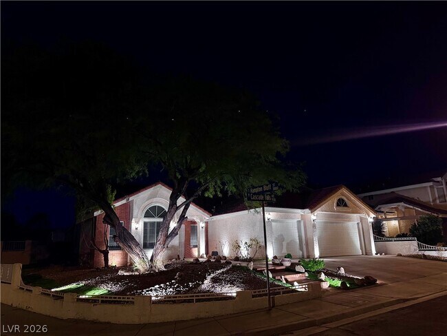 Foto del edificio - 9713 Cascade Falls Ave