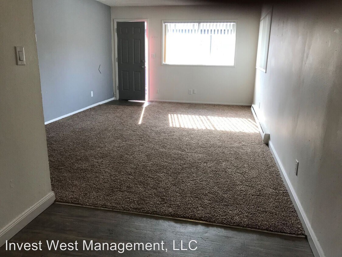 Building Photo - 1940-1960 33rd Ave