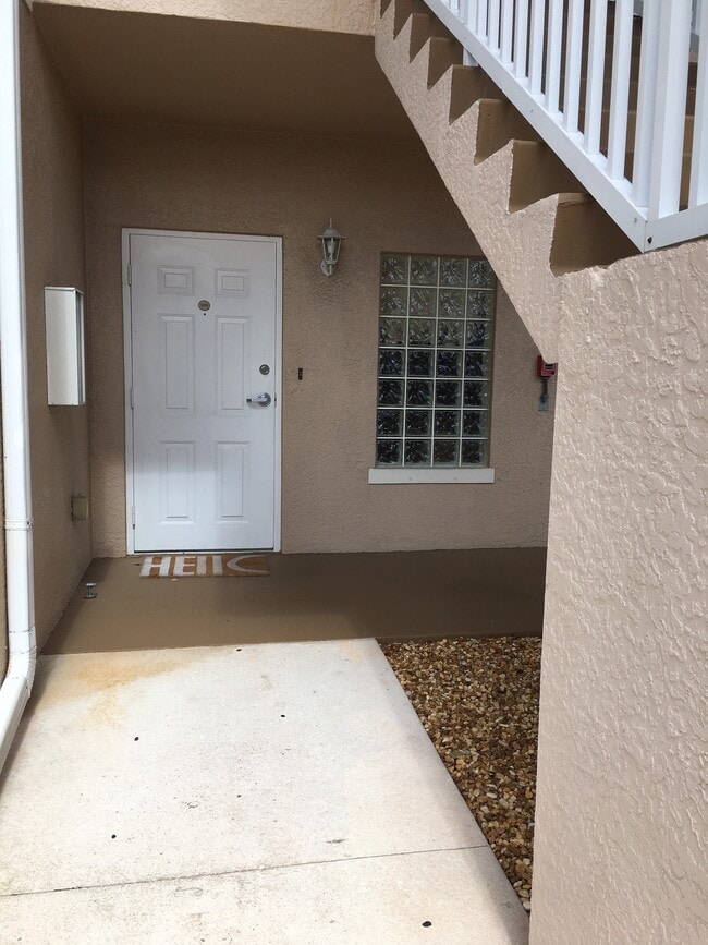 Front Entrance - 8513 Bernwood Cove Loop