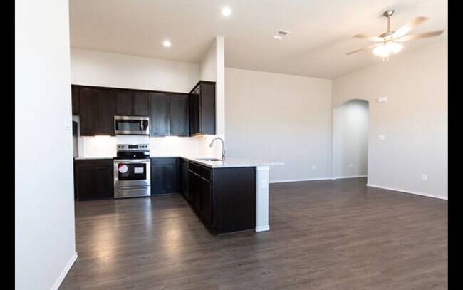 Foto del edificio - 617 Grayson Ln