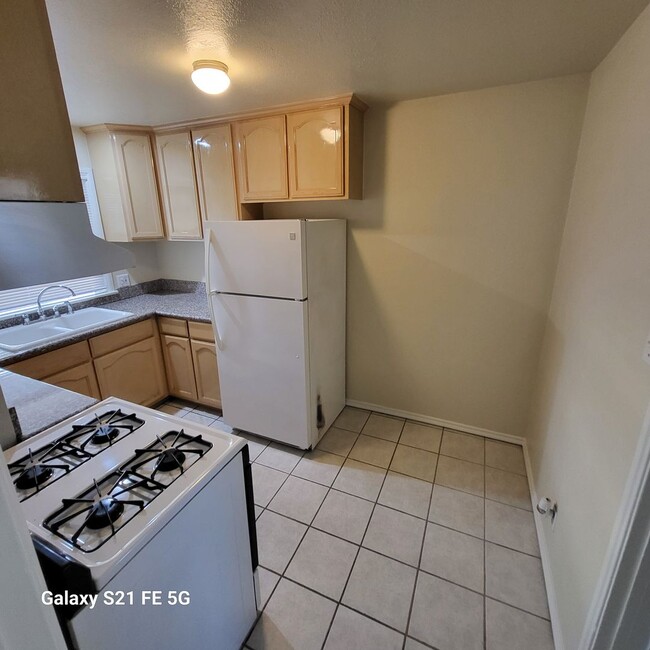 Building Photo - 2100 Cabrillo Ave