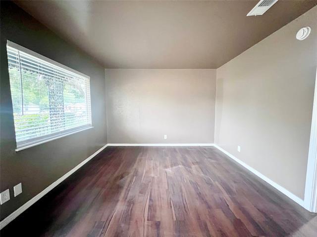 Foto del edificio - 3130 S Llewellyn Ave