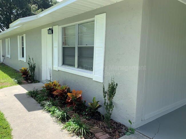 Building Photo - 57 6th St