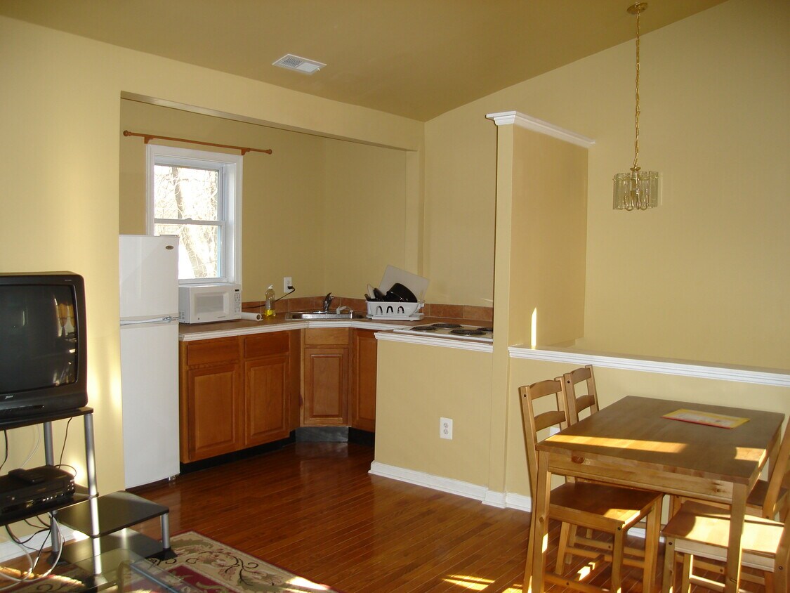 Foto del edificio - 5604 Eleanor Ct