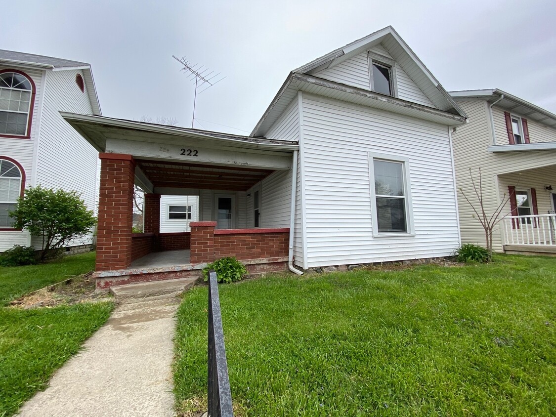 Primary Photo - 222 N Main St
