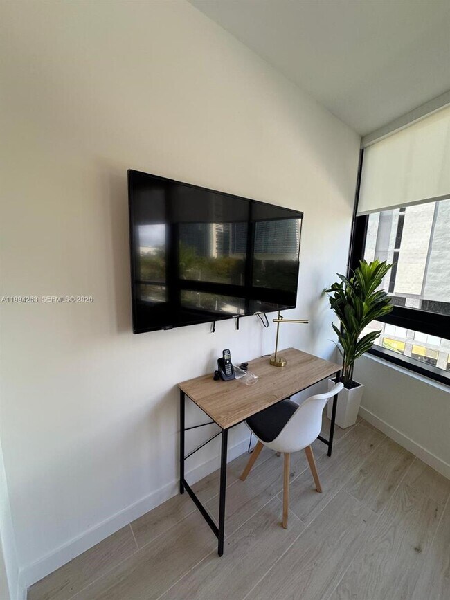 Foto del edificio - 225 N Miami Ave