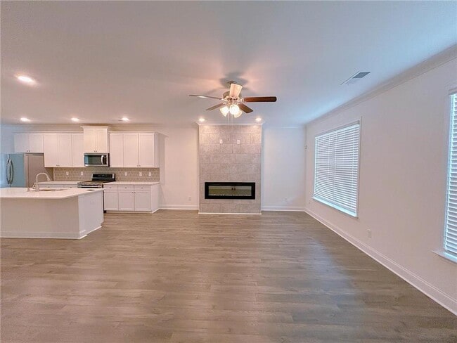 Building Photo - 1297 Ascot Ter