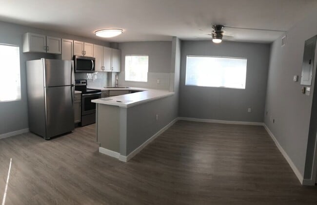 Building Photo - Driftwood Villas Apartments