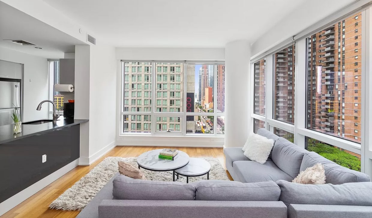 Primary Photo - 350 W 42nd St
