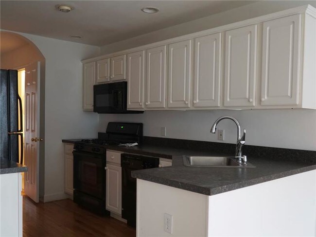 Foto del edificio - 1026 Ethan Allen Dr