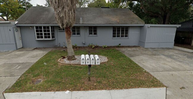 Front of House - 807 8th Ave SW