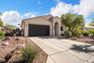Building Photo - 239 Peridot Dr