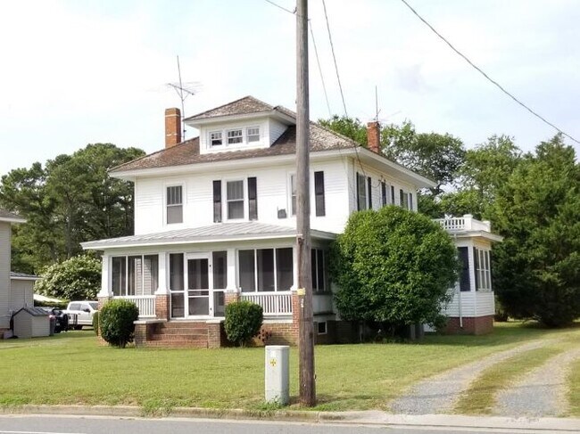 Foto del edificio - 4328 Willis Wharf Rd