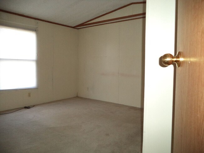 Foto del edificio - 3 Bedroom 2 Bath Mobile Home