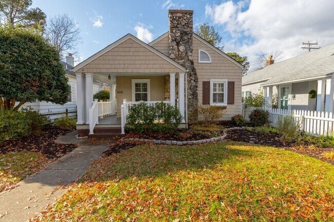 Building Photo - 4018 Newport Dr
