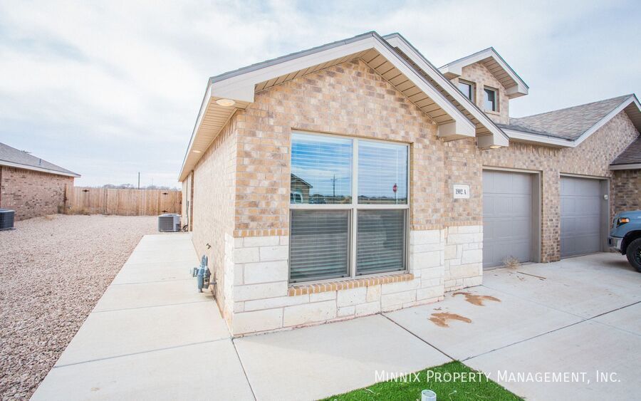 Foto principal - 2107 Langford Ave