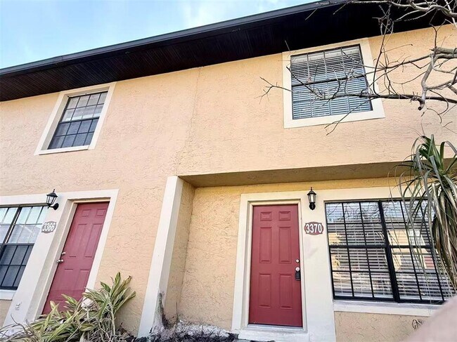 Foto del edificio - 3370 Cedar Springs Pl