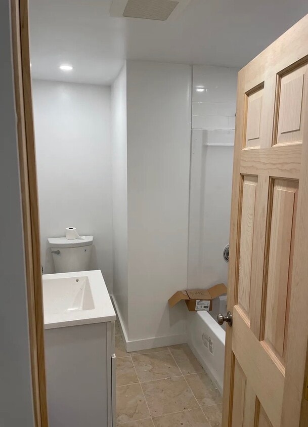 Building Photo - College Hill Apartments, LLC