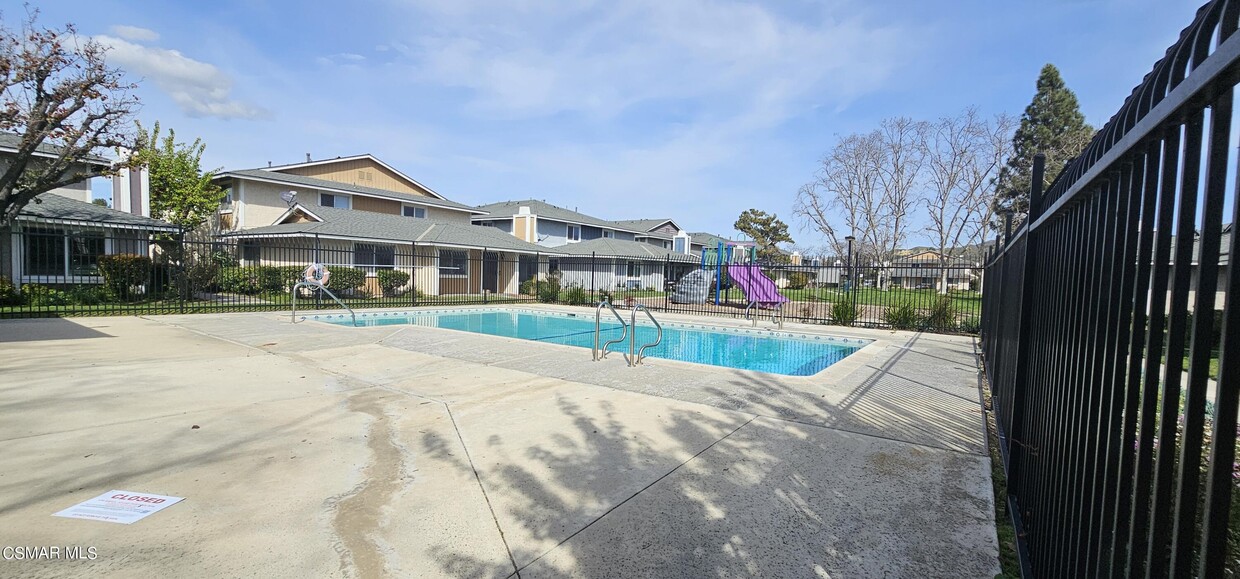 Building Photo - 536 Spring Rd