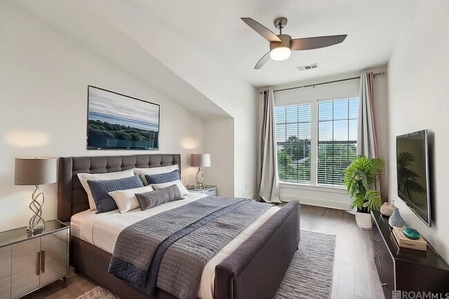 Foto del edificio - 333 E Boyd Dr