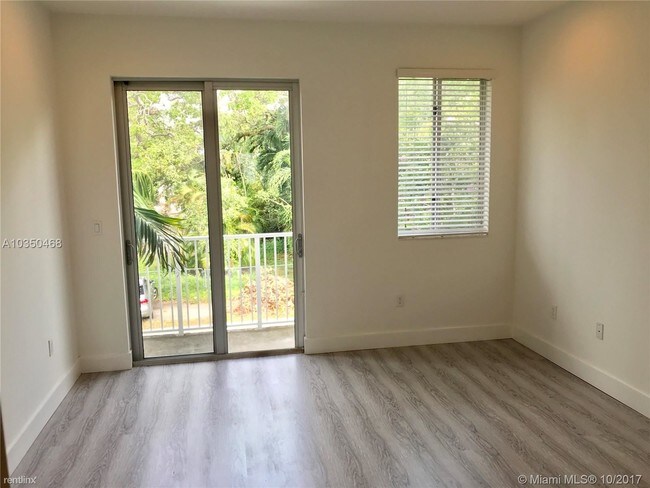 Foto del edificio - 2630 NE 213th St