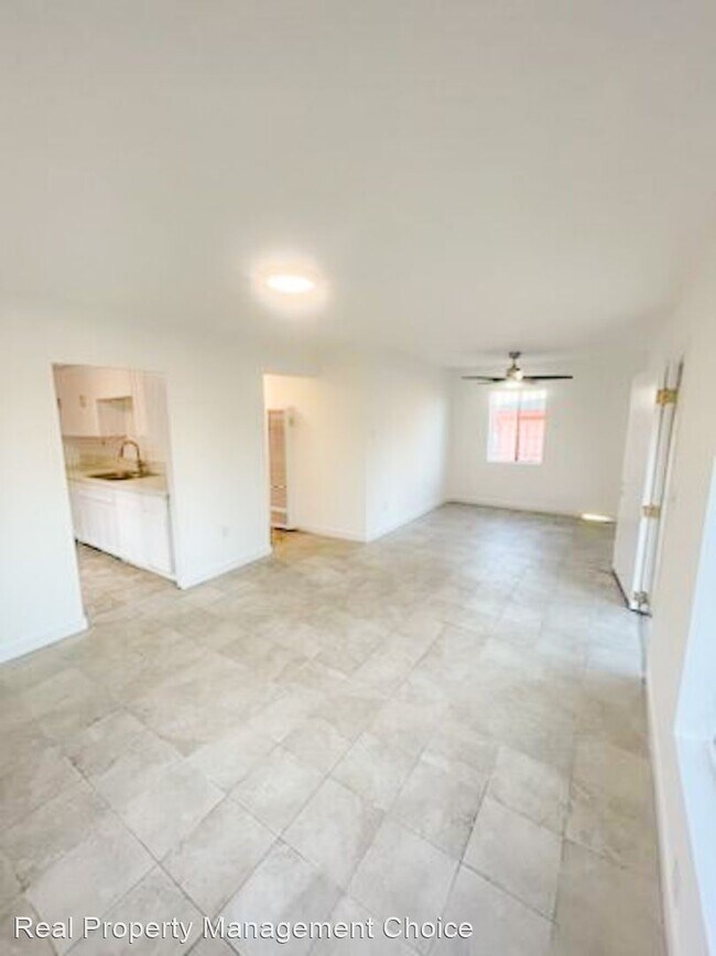Building Photo - 3 br, 2 bath House - 2521 E 129th St