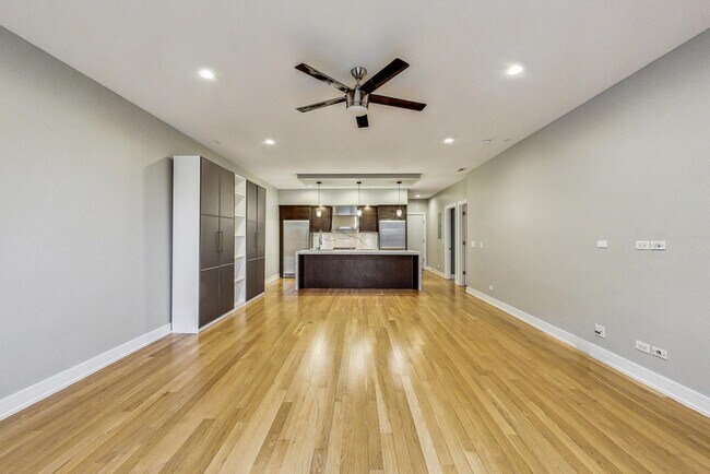 Foto del edificio - 650 N Morgan St
