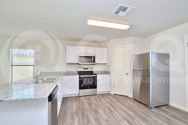 Foto del edificio - 928 W Verde Ln