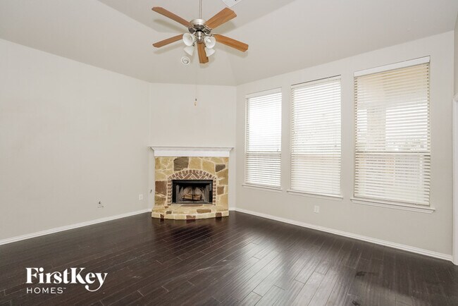 Building Photo - 657 Cattlemans Way