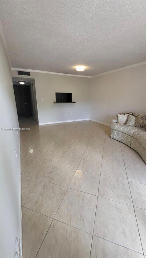 Foto del edificio - 5199 NW 7th St