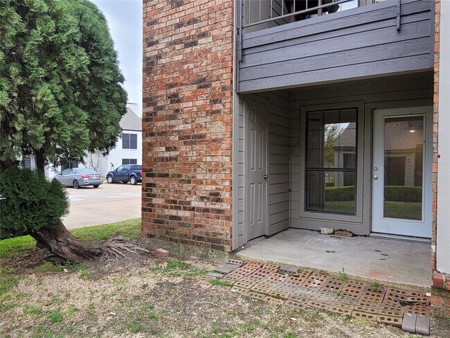 Foto del edificio - 6010 Marvin Loving Dr