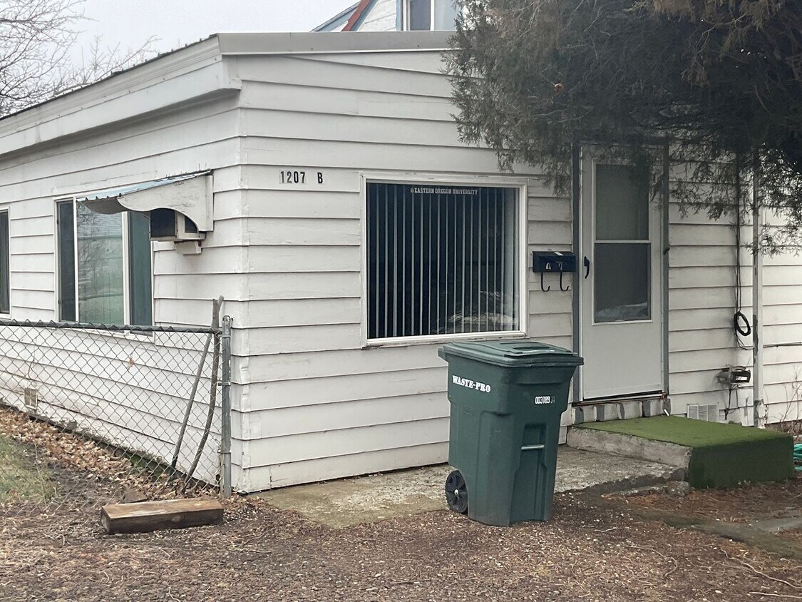 Foto principal - 1207 M Ave