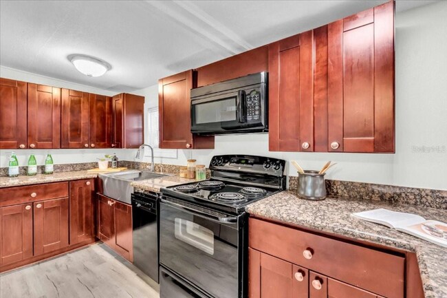 Foto del edificio - 2482 15th Ave S