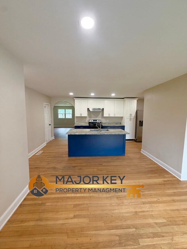 Foto del edificio - 4178 Suzanne Ln