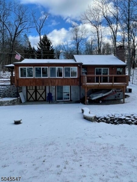 Building Photo - 245 Lakeview Dr