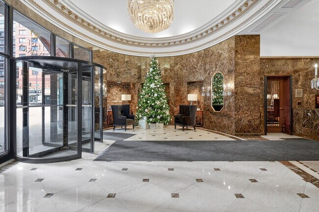 Foto del edificio - 10 E Ontario St