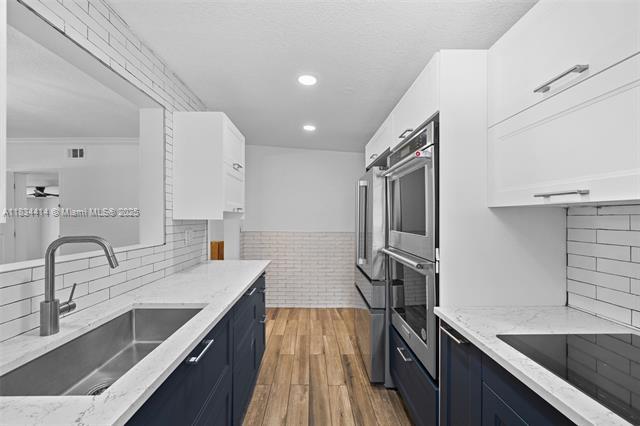 Building Photo - 6381 SW 39th St