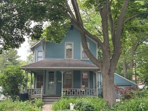 Building Photo - 519 6th St