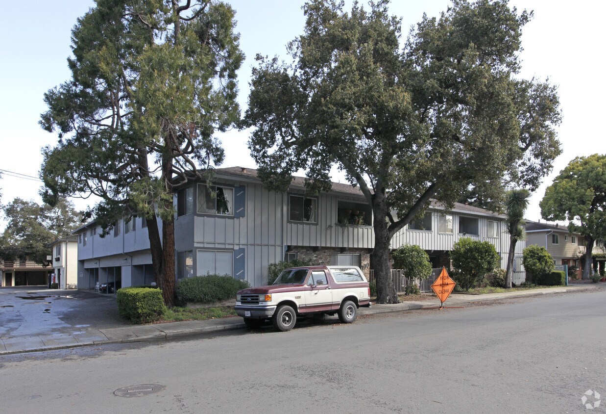 Primary Photo - 770 Coleman Ave
