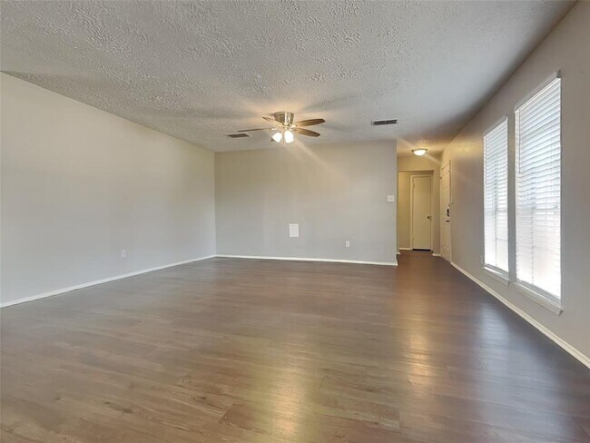 Building Photo - 11119 Daybreak Ln
